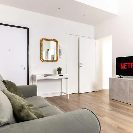 Appartement Duomo-centrale - Moderna, M1 E M3 A 250m